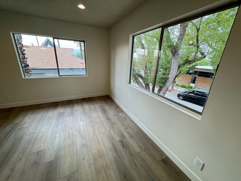 Building Photo - 1152 Ruberta Ave