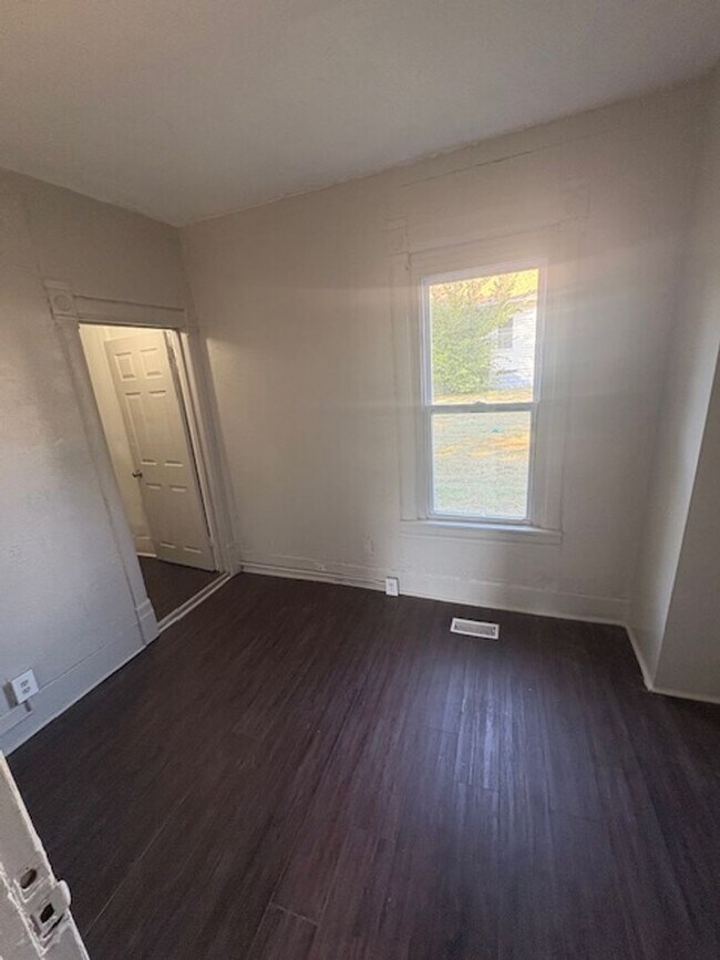 Building Photo - 3 bedroom / 2 bathroom home in Peoria