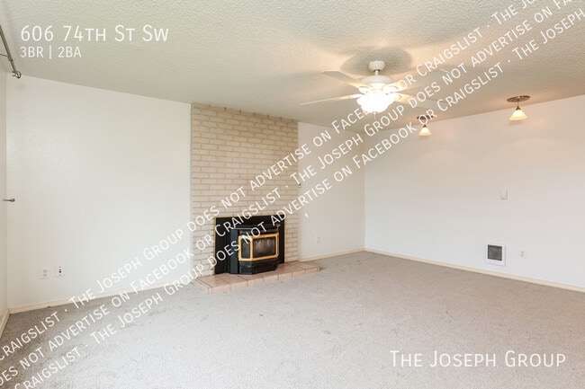 Building Photo - 606 74th St SW