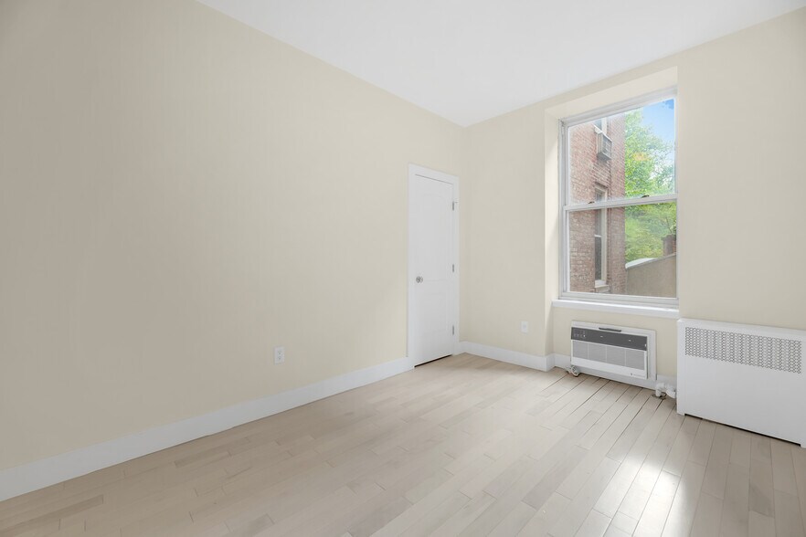 Building Photo - 11 Schermerhorn St