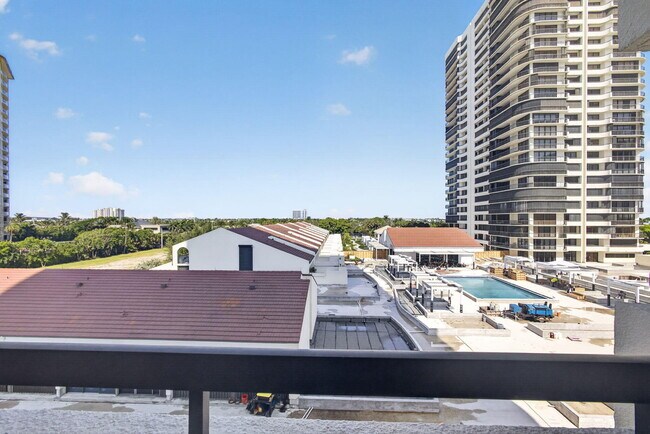 Building Photo - 4000 N Ocean Dr