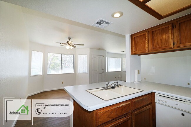 Building Photo - 1063 Harpole Rd