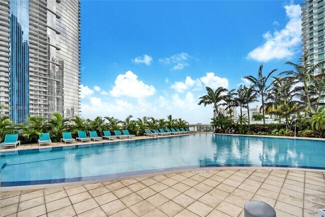 Building Photo - 888 Biscayne Blvd