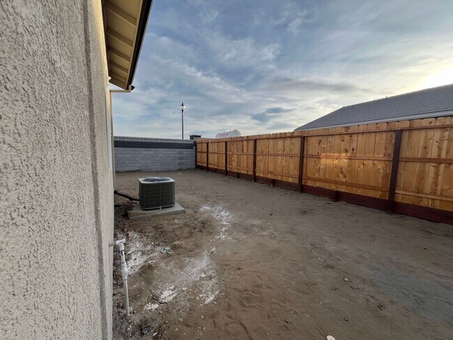 Building Photo - Brand new 3 bedroom single story home!