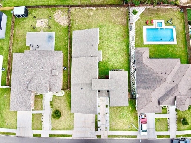 Building Photo - 1505 Garden Ridge Ave