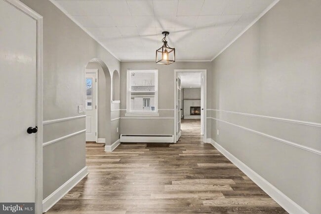 Building Photo - 5885 Avis Ln