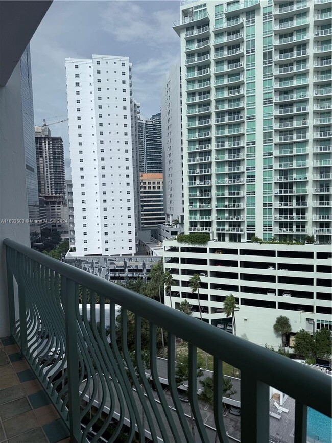 Building Photo - 1408 Brickell Bay Dr