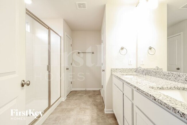 Building Photo - 718 Ridgemoor Trl