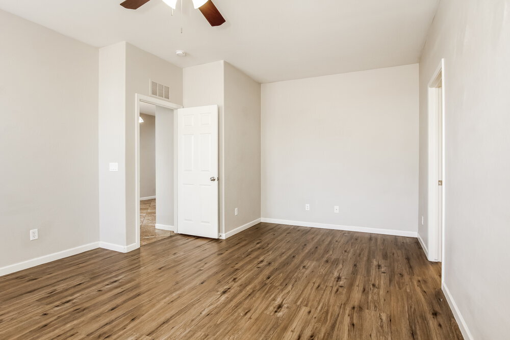 Building Photo - 11838 W Foothill Dr