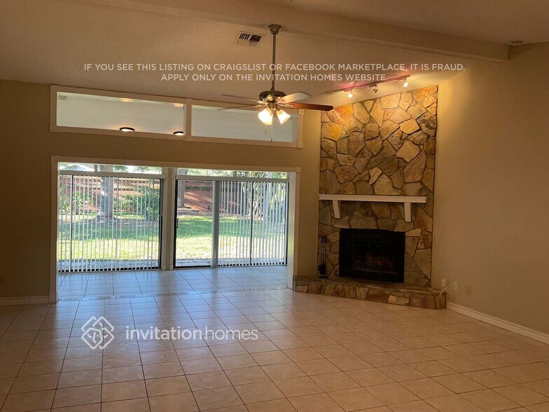 Building Photo - 2814 Luce Dr N