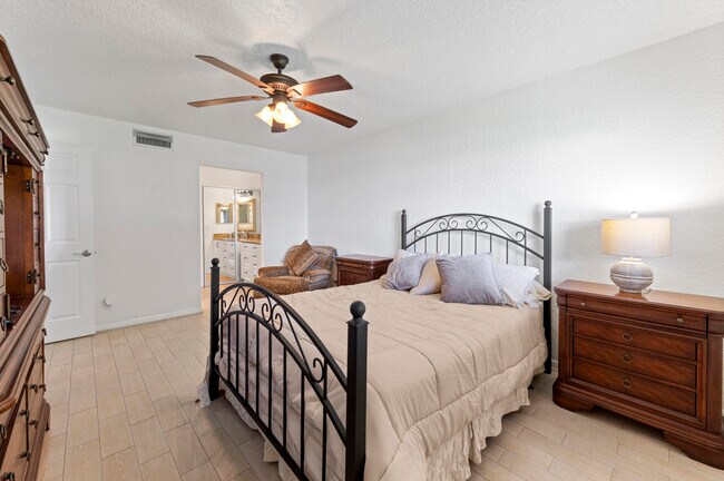 Building Photo - 15075 Witney Rd