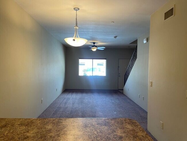 Building Photo - Popular 2BR/2.5BA 2 Story Townhome conveniently located close to PCC, U of A!