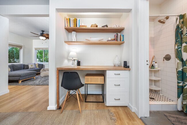 Building Photo - 59-018 Holawa St