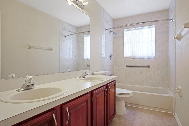 Building Photo - 458 Lytton Cir
