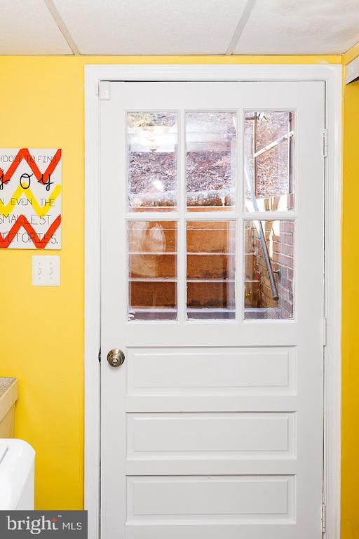 Building Photo - 7286 Earlys Rd