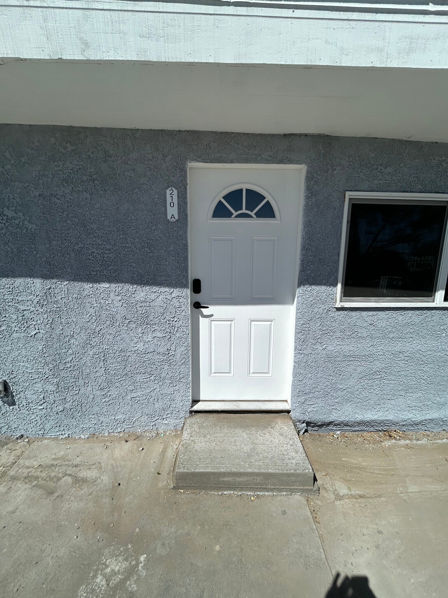 Building Photo - 210 W Monroe Ave