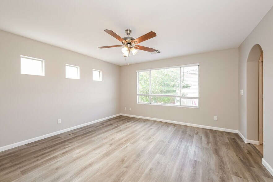 Building Photo - 9931 Morpeth St