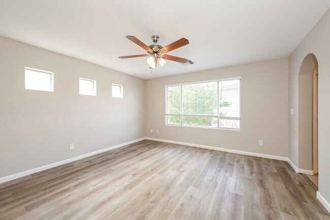 Building Photo - 9931 Morpeth St