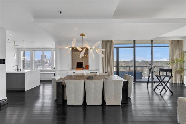 Building Photo - 2233 Peachtree Rd NE