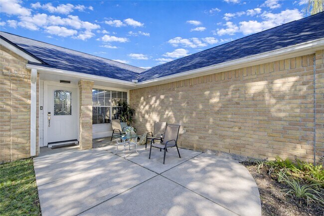 Building Photo - 7027 Brockington Dr