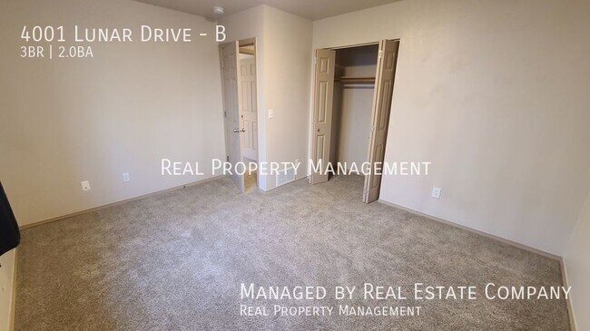 Building Photo - 4001 Lunar Dr