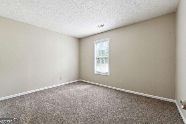 Building Photo - 4326 Dogwood Farms Dr