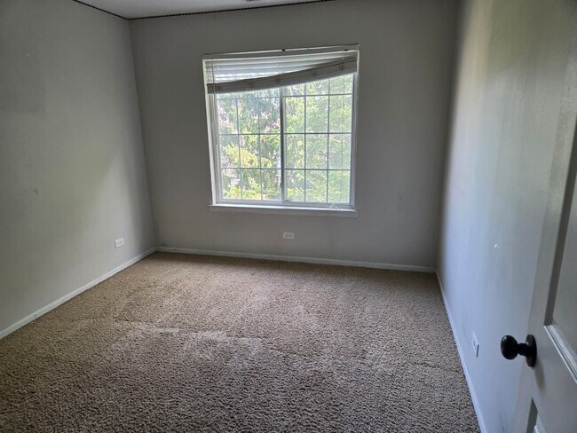 Building Photo - 3125 Anton Dr
