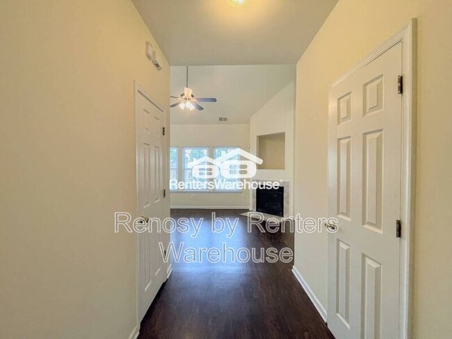 Building Photo - 3711 Bay Crescent