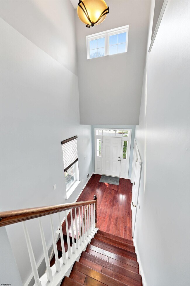 Building Photo - 64 Meadow Cir