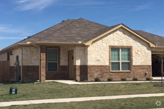 Building Photo - 6106 Boxelder Trail
