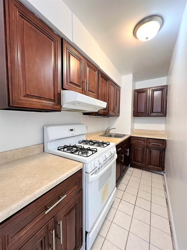 Building Photo - 52-16 94th St