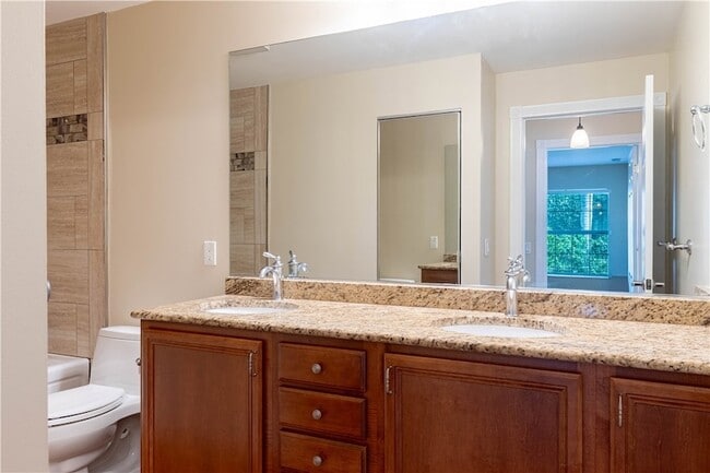 Building Photo - 5009 Corsica Square