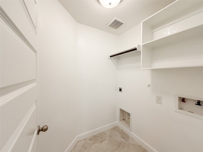 Building Photo - 18126 Golden Falls Ln
