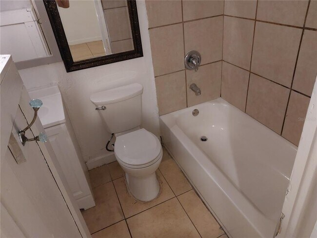 Building Photo - 9414 2nd Ave