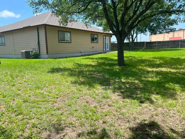 Building Photo - Lovely Ventura rental!