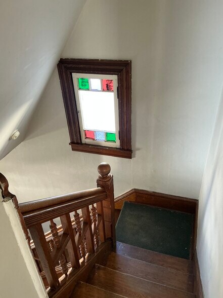 Building Photo - 61 1/2 S 15th St