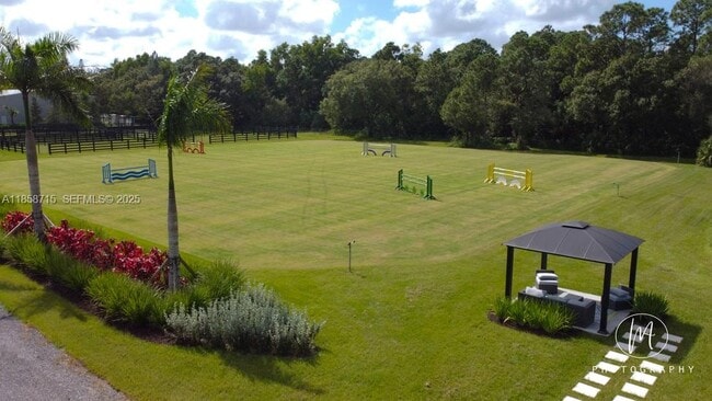 Building Photo - 14561 Tangerine Dr