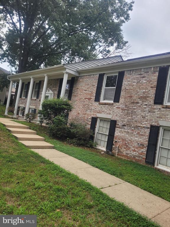 Building Photo - 11801 Fairgreen Ln