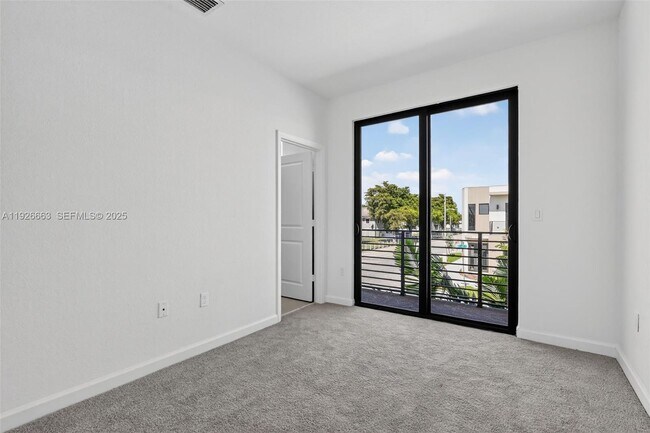 Building Photo - 13835 SW 261st Terrace