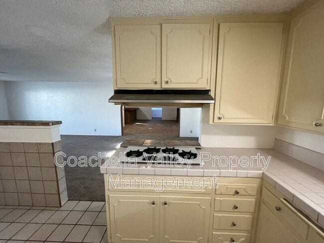 Building Photo - 1545 Inca Cir