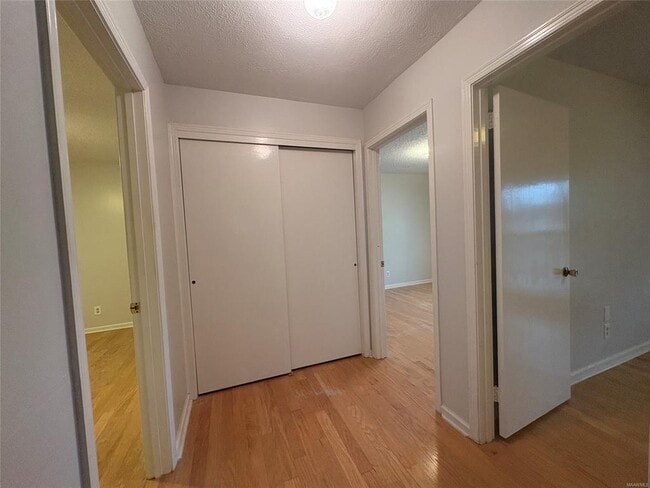 Building Photo - 3329 Roxana Rd