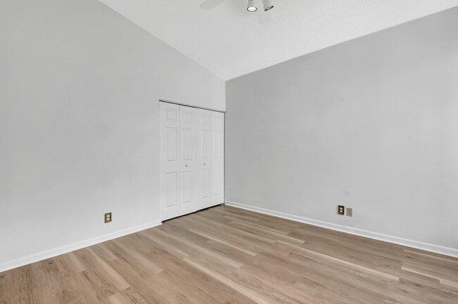Building Photo - 3947 Redondo Way