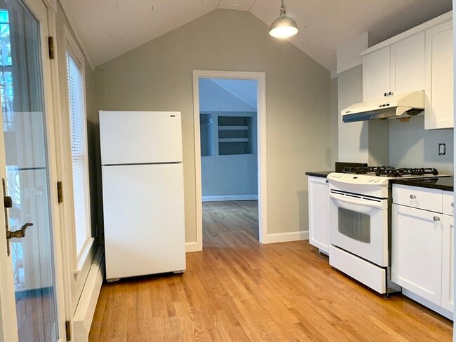 Building Photo - 89 Green St