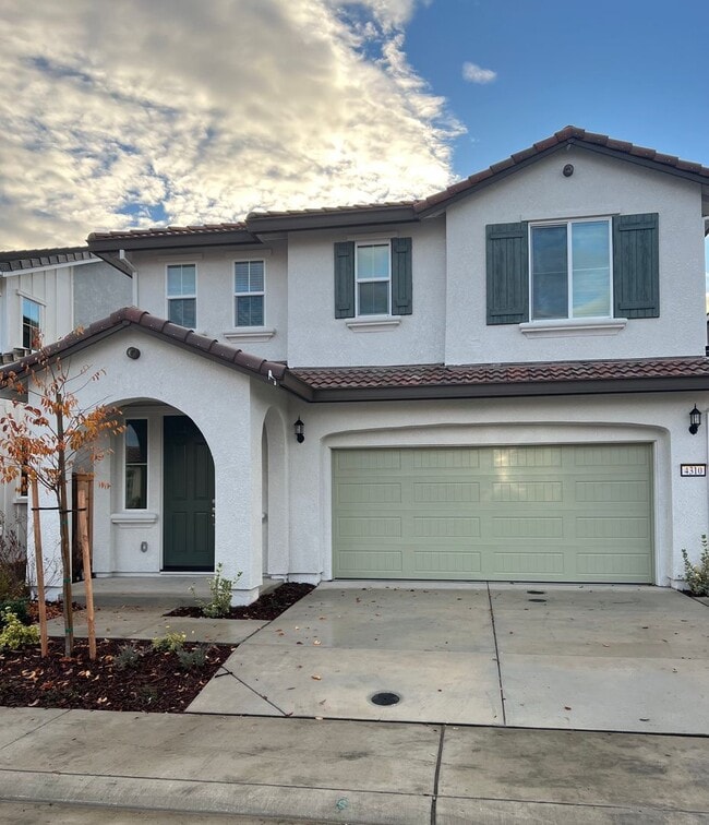 Building Photo - Newer 4 Bedroom Solar Home in Rocklin! Easy Access to I-80!