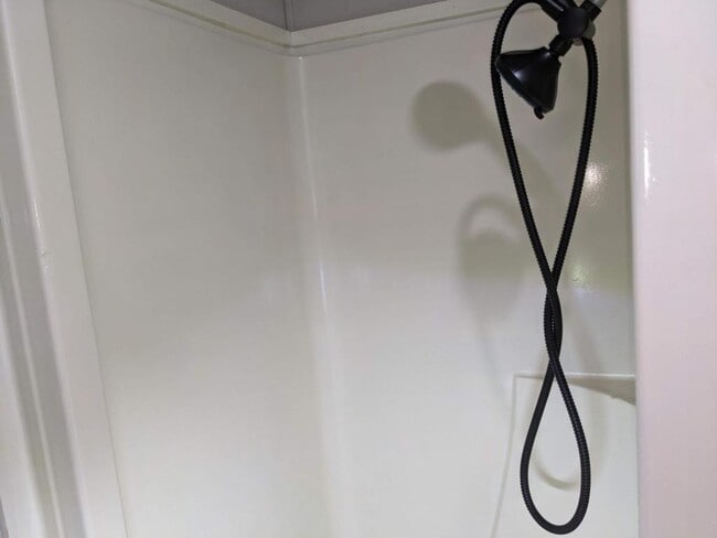 Building Photo - 12100 Lullingstone Rd