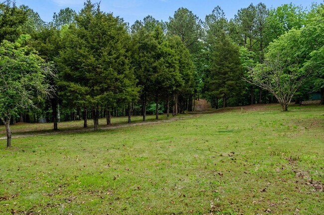 Building Photo - Beautiful 4 Bed 3.5 Bath Home on 20 Acres