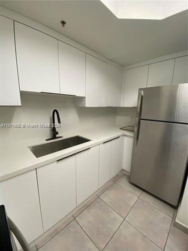 Building Photo - 17455 NW 75th Pl