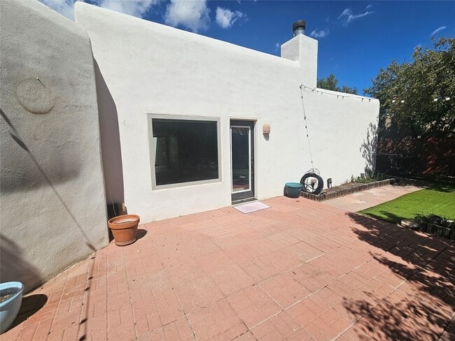 Building Photo - 7524 Kachina Loop