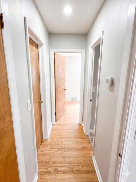 Building Photo - 26230 Briardale Ave