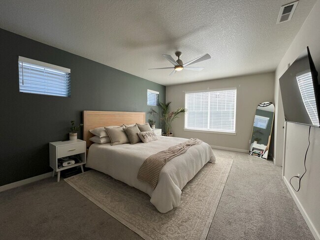 Building Photo - Spacious 3-Bedroom + Loft Home with Modern...